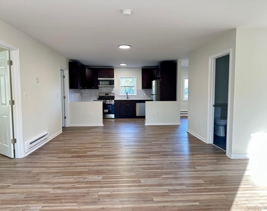876 Pulaski Highway - Photo Thumbnail 2