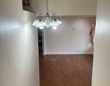 290 Leaf Avenue - Photo Thumbnail 10