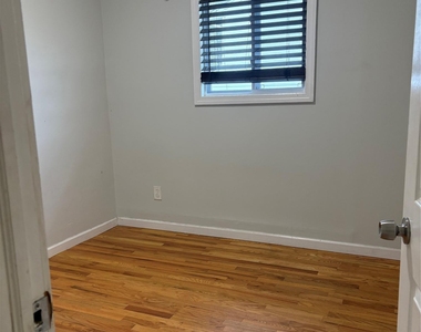 290 Leaf Avenue - Photo Thumbnail 1
