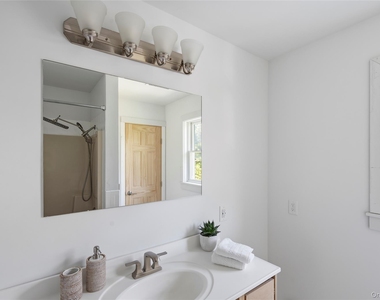 78 North Road - Photo Thumbnail 8
