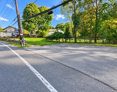 299 Peekskill Hollow Road - Photo Thumbnail 12