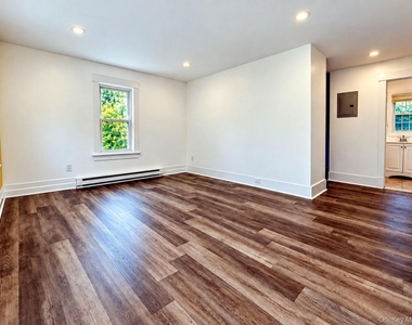 299 Peekskill Hollow Road - Photo Thumbnail 4
