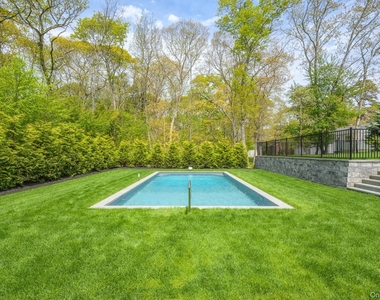 45 Columbine Avenue N - Photo Thumbnail 1