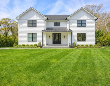 45 Columbine Avenue N - Photo Thumbnail 2