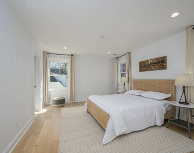 45 Columbine Avenue N - Photo Thumbnail 19
