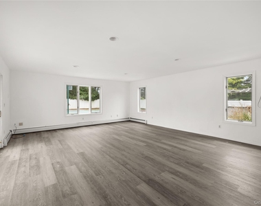 20 Hilltop Avenue - Photo Thumbnail 6