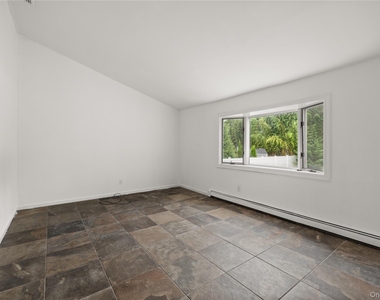 20 Hilltop Avenue - Photo Thumbnail 10
