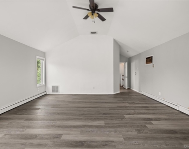 20 Hilltop Avenue - Photo Thumbnail 13