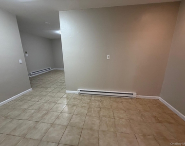 848 Sunrise Highway - Photo Thumbnail 4