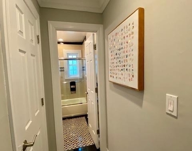301-1 Robinson Avenue - Photo Thumbnail 2