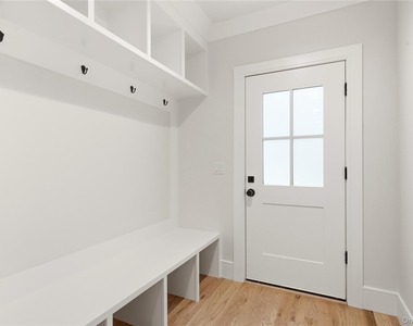 654 Caledonia Road - Photo Thumbnail 9