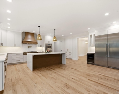 654 Caledonia Road - Photo Thumbnail 5