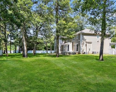 654 Caledonia Road - Photo Thumbnail 2