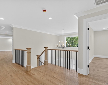 654 Caledonia Road - Photo Thumbnail 11