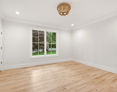 654 Caledonia Road - Photo Thumbnail 7