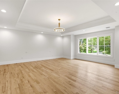 654 Caledonia Road - Photo Thumbnail 12