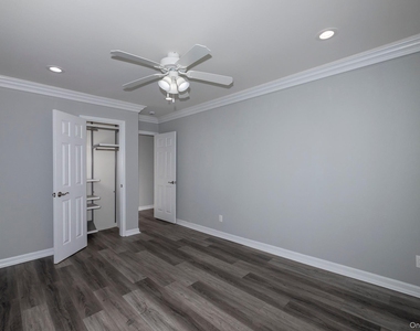 655 Belle Terre Road - Photo Thumbnail 7