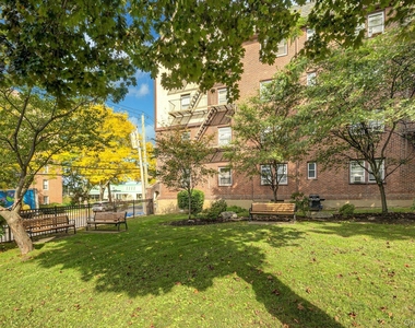 10 Oakridge Place - Photo Thumbnail 20