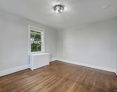 10 Oakridge Place - Photo Thumbnail 14
