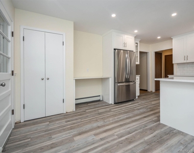 60 Smith Street - Photo Thumbnail 11