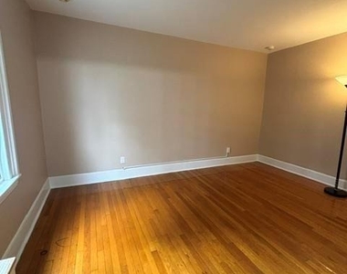 25 Knollwood Avenue - Photo Thumbnail 8
