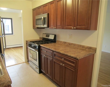 12 Charles Lane - Photo Thumbnail 4