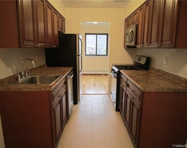 12 Charles Lane - Photo Thumbnail 2