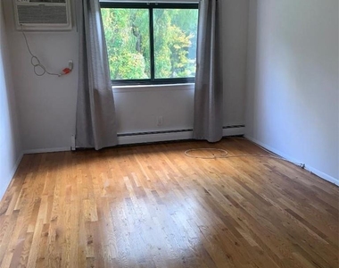 12 Charles Lane - Photo Thumbnail 11