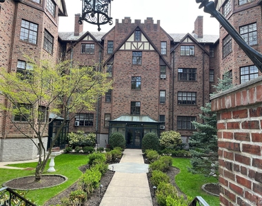 38-30 Douglaston Parkway - Photo Thumbnail 11