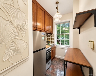 38-30 Douglaston Parkway - Photo Thumbnail 3