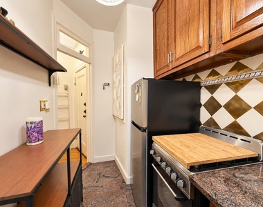 38-30 Douglaston Parkway - Photo Thumbnail 4