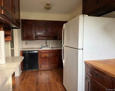 46 Alexander Drive - Photo Thumbnail 3