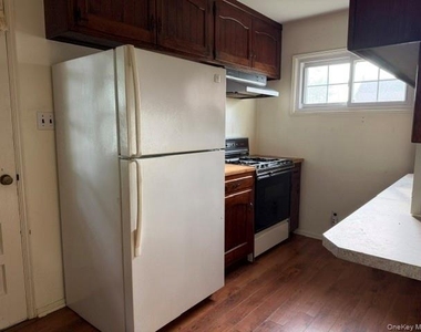 46 Alexander Drive - Photo Thumbnail 4