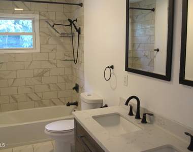 18 Ethel Drive - Photo Thumbnail 5