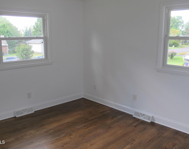 18 Ethel Drive - Photo Thumbnail 7