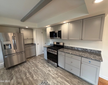 2204 Dean Street - Photo Thumbnail 11