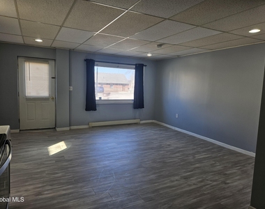 38 Main Street - Photo Thumbnail 3