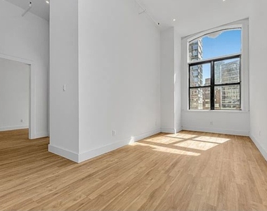 81 Willoughby Street - Photo Thumbnail 1
