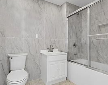 81 Willoughby Street - Photo Thumbnail 6