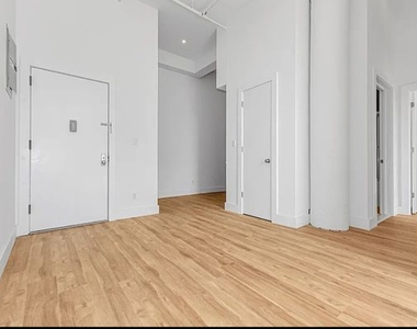 81 Willoughby Street - Photo Thumbnail 2