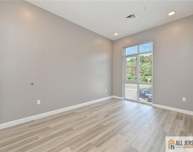 271 Millburn Avenue - Photo Thumbnail 13