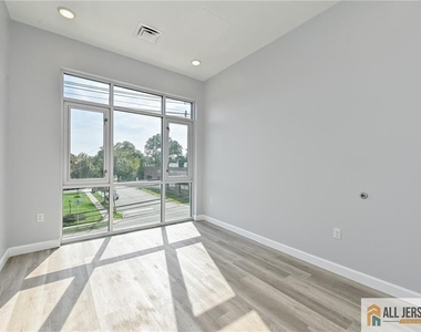 271 Millburn Avenue - Photo Thumbnail 9