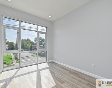 271 Millburn Avenue - Photo Thumbnail 12