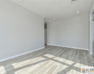 271 Millburn Avenue - Photo Thumbnail 5