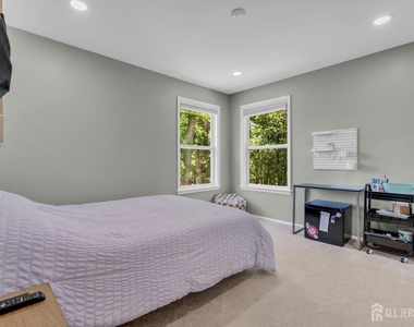 4 Scott Drive - Photo Thumbnail 22