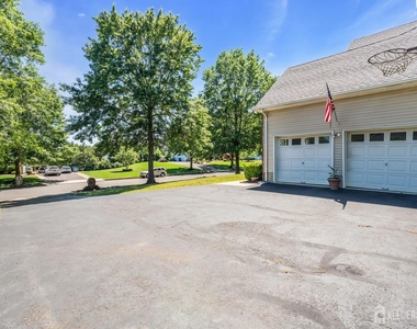 4 Scott Drive - Photo Thumbnail 29