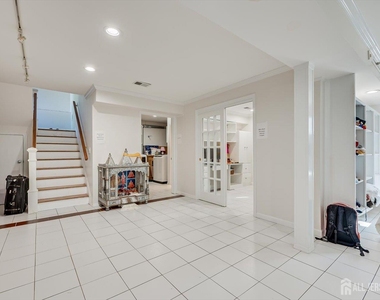 5 Hollywood Street - Photo Thumbnail 36