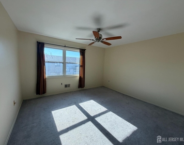 2707 Merrywood Drive - Photo Thumbnail 10