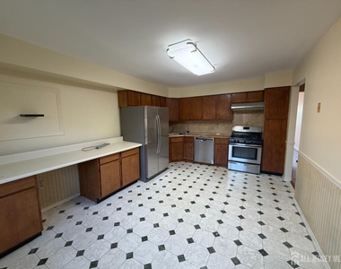 2707 Merrywood Drive - Photo Thumbnail 22