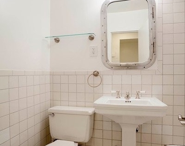 43 W 16th Street - Photo Thumbnail 3
